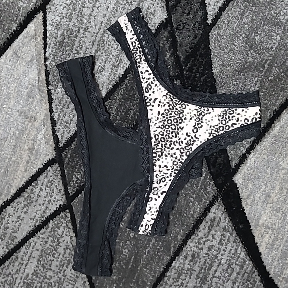 Victoria Secret 2012 LOW-RISE LACE TRIM LEOPARD & BLACK THONGS BUNDLE